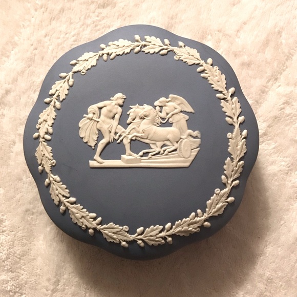 Wedgwood dish - Picture 2 of 6